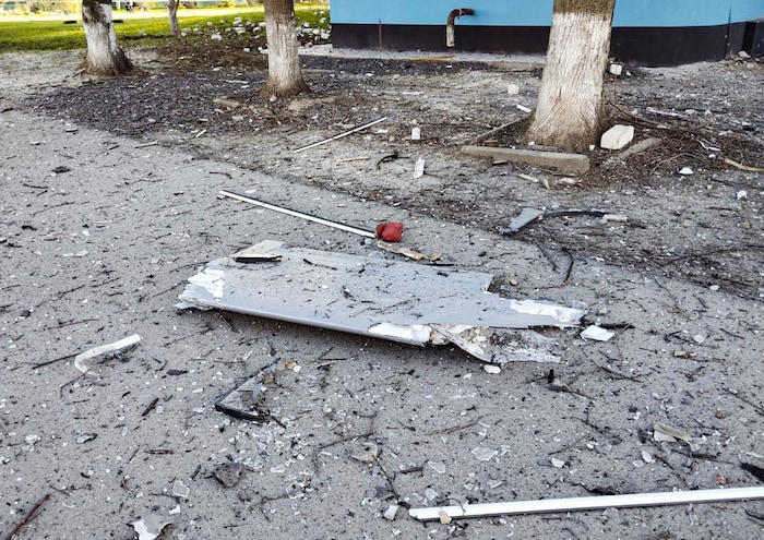 Schäden nach einer ukrainischen Drohnenattacke in Kursk