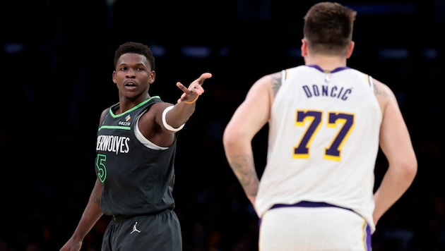 Anthony Edwards‘ (l.) Timberwolves bezwangen Luka Doncic‘ Lakers. (Bild: AFP/APA/Getty Images via AFP/GETTY IMAGES/RONALD MARTINEZ)