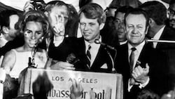 Kerry Kennedy, die Tochter von Robert F. Kennedy (Mitte), kritisierte, dass die Autopsiefotos ...