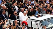 Papst Franziskus ist verstorben. Am Ostersonntag nahm der stark geschwächte Papst noch an den ...