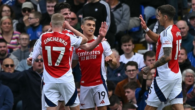 Der FC Arsenal gewann mit 4:0 gegen ipswich und verzögerte Liverpools Feierlichkeiten.