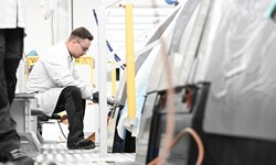 Die Fertigung von Flugzeugteilen direkt in den großen Märkten vor Ort wird immer wichtiger.