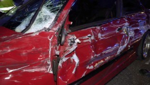 Eines der Wracks nach einem illegalen Straßenrennen am Osterwochenende in Alberschwende. 