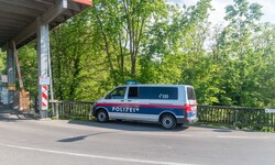 Der Verdächtige raste mit teils waghalsigen Manövern durch mehrere Bezirke in Wien. (Symbolbild)