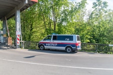 Der Verdächtige raste mit teils waghalsigen Manövern durch mehrere Bezirke in Wien. (Symbolbild)