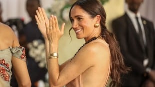 Herzogin Meghan teilte ein Video ihres überraschenden und zuckersüßen Besuchs zu Ostern. (Bild: APA/AFP/Kola SULAIMON)