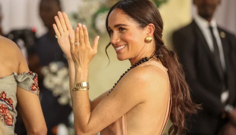 Herzogin Meghan teilte ein Video ihres überraschenden und zuckersüßen Besuchs zu Ostern. (Bild: APA/AFP/Kola SULAIMON)