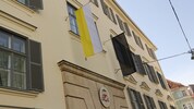 Trauerbeflaggung am bischöflichen Ordinariat in Graz