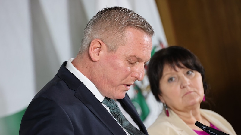 FPÖ-Landeshauptmann Mario Kunasek und seine Stellvertreterin Manuela Khom (ÖVP) (Bild: Jauschowetz Christian)