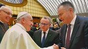 Zsifkovics, Niessl und Doskozil vor sechs Jahren bei Papst Franziskus in Rom.