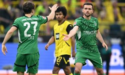 Kann Kevin Stöger (rechts) am Ende sogar vom Abschied von Alassane Plea profitieren?