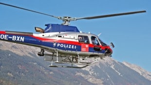 Bei einem Suchflug mit dem Polizeihubschrauber (Archivbild) wurde der Tote entdeckt! (Bild: Birbaumer Christof)
