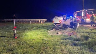 Der Lenker dieses Pkw auf der S6 hatte Glück, er kam mit leichten Verletzungen davon.