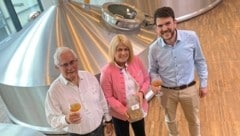 Braumeister Lukas Scharf, Kirchtagsobfrau Gerda Sandriesser und Ehrenbauer Franz Paar  (Bild: Fister Katrin)