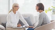 Unterstützung von Psychologen oder Psychotherapeuten kann hilfreich sein.  (Bild: WavebreakMediaMicro - stock.adobe.com)