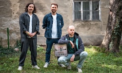 Das neue Album „bunt“ von folkshilfe erscheint am 25. April