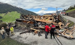 Die Überreste des prächtigen Hofes in Alpbach.