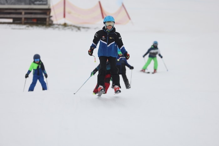 Immer weniger Kinder können Skifahren. Liftbetreiber und Verbände wollen das ändern und so für ...