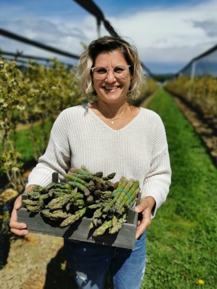 Sibylle Matschnig verkauft in Ebenthal nur grünen Spargel.