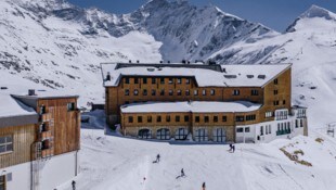 Im Winter war die Rudolfshütte zu mehr als 90 Prozent ausgelastet: Noch liegt auf 2300 Meter ...