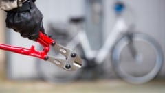 Möglichkeiten, sein Fahrrad vor Diebstahl zu schützen, gibt es viele. Die richtige Auswahl zu treffen, ist jedoch gar nicht so einfach. (Bild: Rainer Fuhrmann - stock.adobe.com)