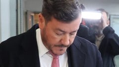 Der Immobilien-Jongleur wurde am Dienstag im Landl erneut der Haftrichterin vorgeführt. Benko ...