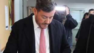 Der Immobilien-Jongleur wurde am Dienstag im Landl erneut der Haftrichterin vorgeführt. Benko bleibt vorerst hinter Gittern. (Bild: Birbaumer Christof)