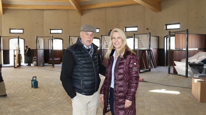 Gerhard und Monika Annawitt heißen in Gössendorf die Dressurreit-Elite willkommen.