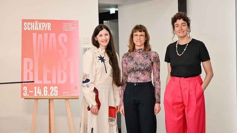 Die Schäxpir-Macherinnen: Julia Ransmayr (li.), Anja Lang und Sara Ostertag (Bild: Wenzel Markus)