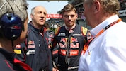 Franz Tost (hier neben Max Verstappen) ist bei Red Bull noch als Berater tätig.