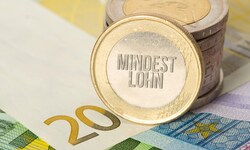 Die deutsche SPD pocht auf eine Erhöhung des Mindestlohns auf 15 Euro pro Stunde – und droht der ...