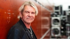 „Es soll eine abenteuerliche Lovestory im Umfeld von Karrierehochs und Tiefschlägen sein“ (Bild: Michael Matthey / dpa / picturedesk.com)