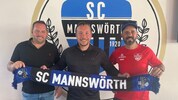 Christian Schweigler (Mitte) übernahm das Traineramt in Mannswörth.