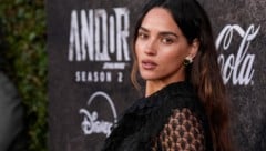 Adria Arjona bei der Andor Premiere (Bild: AP/Chris Pizzello)