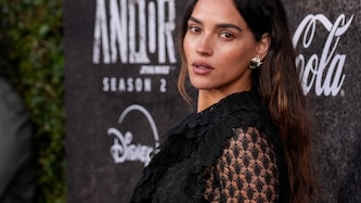 Adria Arjona bei der Andor Premiere (Bild: AP/Chris Pizzello)