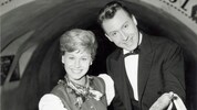 „Josepha“ Waltraut Haas und „Leopold“ Peter Alexander im Film „Im weißen Rössl“