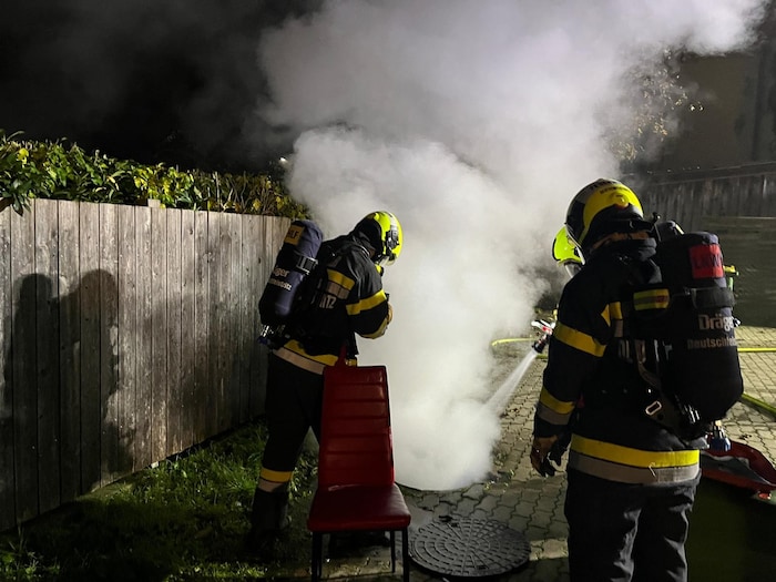 Die Feuerwehr hatte alle Hände voll zu tun, die vielen Brandherde zu bekämpfen.