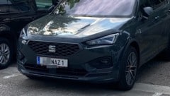 Der Besitzer dieses Wagens (r.) mit niederösterreichischem Kennzeichen heißt tatsächlich Ignaz. (Bild: zVg, Krone KREATIV)