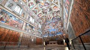 In der weltberühmten Sixtinischen Kapelle in Rom findet Anfang Mai das Konklave statt. Wie lange ...
