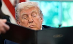Donald Trump liebt Zölle. Damit hat er allerdings weltweit ein wirtschaftliches Chaos ...