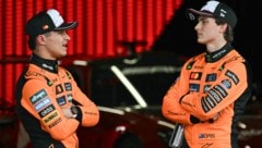 Kollegen und Rivalen: Lando Norris (l.) und Oscar Piastri (r.) (Bild: AFP/APA/MOHD RASFAN)
