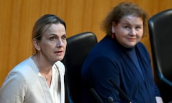 Dagmar Belakowitsch (FPÖ, links im Bild) kritisierte die Wiener Sozialhilfe, die zuständige ...
