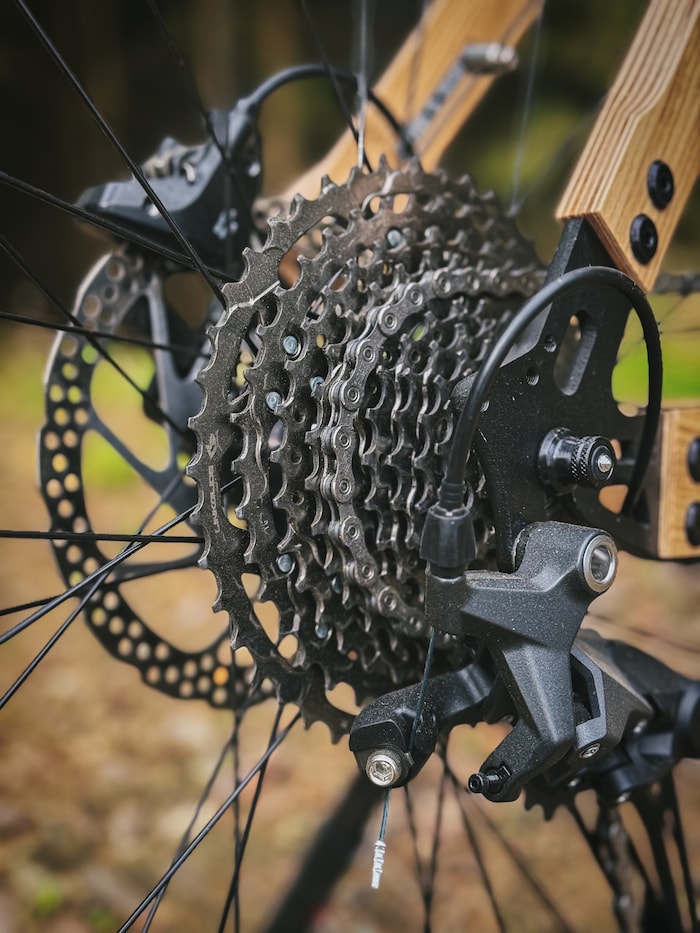 Beim Anrieb setzt man bei MyEsel auf die 11-Gang Schaltung Cues von Shimano. 