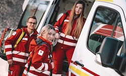 Schwerarbeit? Der Arbeitsalltag der heimischen Sanitäter bedeutet Stress pur.