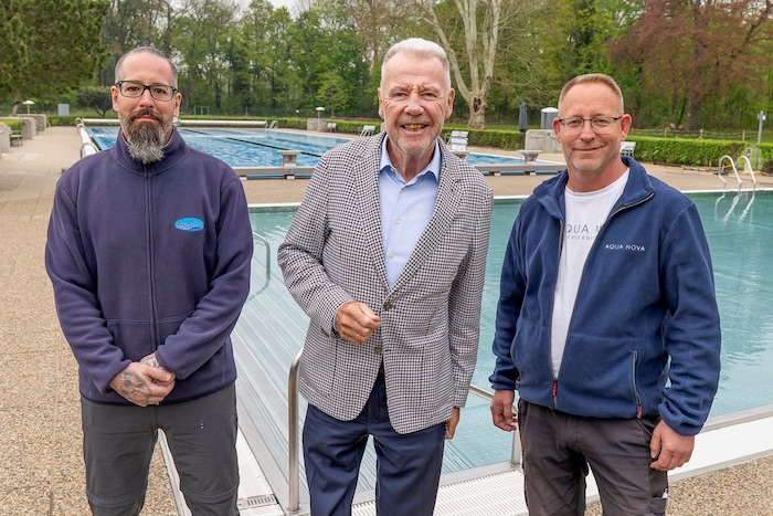 Wiener Neustadts Bürgermeister Klaus Schneeberger beim Lokalaugenschein einige Tage vor der ...