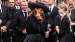 Königin Mary von Dänemark hier nach der Beerdigung des ehemaligen Hofmeisters Per Thornit die Holmens-Kirche in Kopenhagen wird ohne König Frederik im Vatikan erwartet. (Bild: OLAFUR STEINAR RYE GESTSSON / AFP / picturedesk.com)