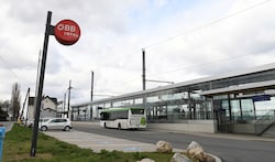 Überfall mit Messern am Bahnhof in Neusiedl am See.