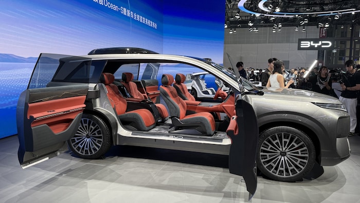 Hereinspaziert: Mit dem Dynasty-D stellt BYD ein SUV-Konzept mit gegenläufig angeschlagenen Türen vor.