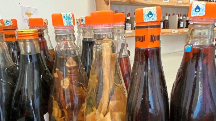 Naturmedizin in der hauseigenen Apotheke .