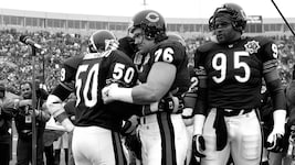 Steve McMichael (m.) verstarb im Alter von 67 Jahren. (Bild: AP/AP Photo/David Boe, Krone KREATIV)